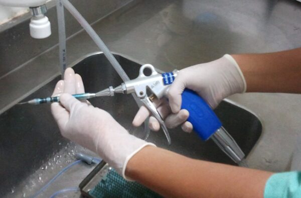 Curso 1: Processamento de materiais oftalmológicos (Limpeza e esterilização)